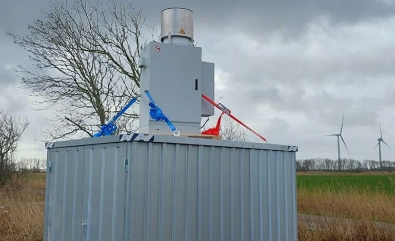 Study shows migratory birds avoid wind turbines